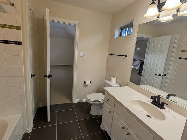 12461 Bridgeport Dr — Photo 38