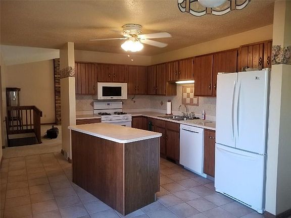 3rd image of 2904 Marcella Dr