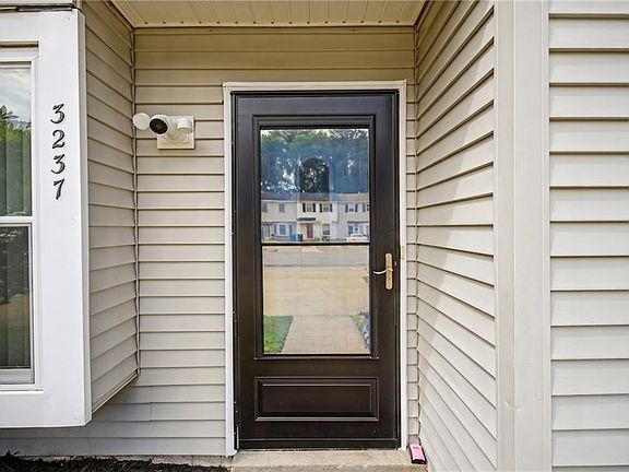5th image of 3237 Scarborough Way