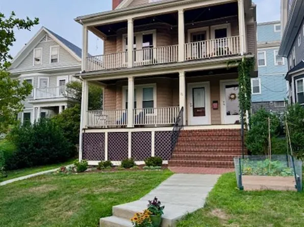 62 Powder House Blvd #3, Somerville, MA 02144