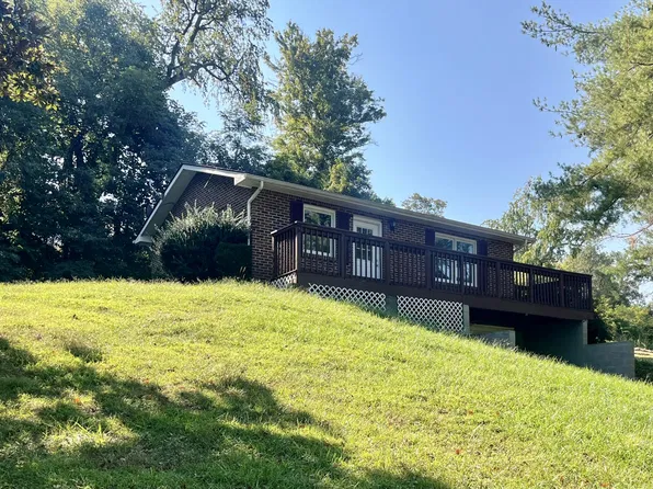 4675 Layman Rd, Roanoke, VA 24012
