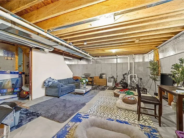 11813 Wade Park Ave — Photo 30