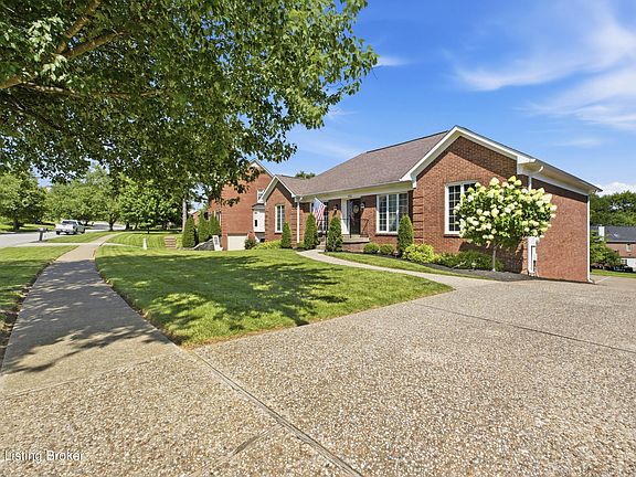 3rd image of 401 Wickfield Dr