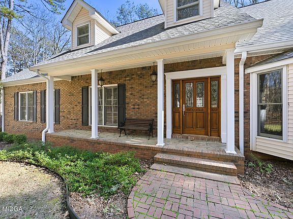 3rd image of 260 Brushy Creek Cir