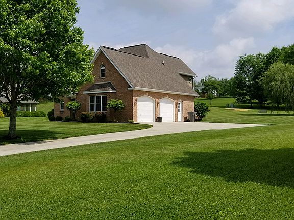 3rd image of 56 Valley Dr