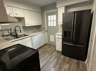 220 Elizabeth St APT B7, Chapel Hill, NC 27514