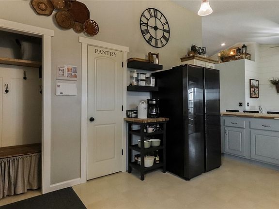 4th image of 8722 Crescent Avenue
