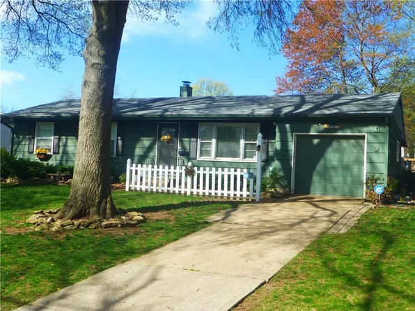 6224 Walmer St, Mission, KS 66202