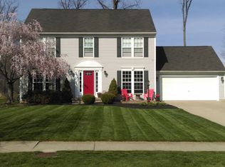 27008 Cascade Ct, Olmsted Falls, OH