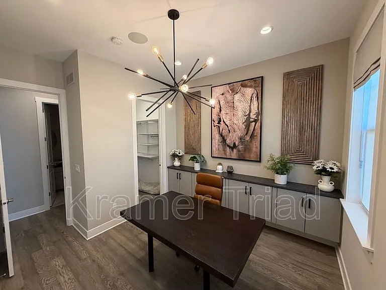 7889 Arimoore Dr — Photo 5