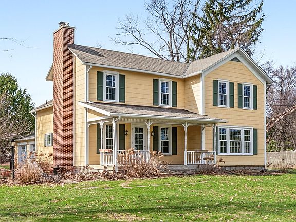 2nd image of 3725 Nichols Rd