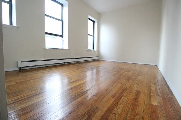 Rented by Luxor Homes & Investment Realty | media 22