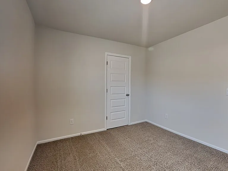 501 Saint Charles Pl — Photo 14