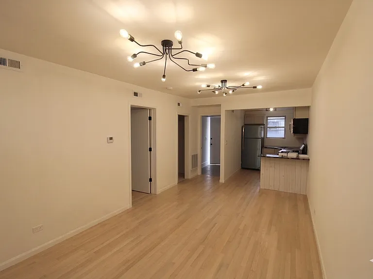 2470 N Clybourn Ave #CH1 — Photo 3