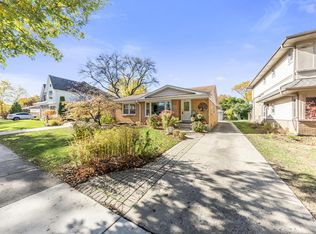 710 S Hawthorne Ave, Elmhurst, IL