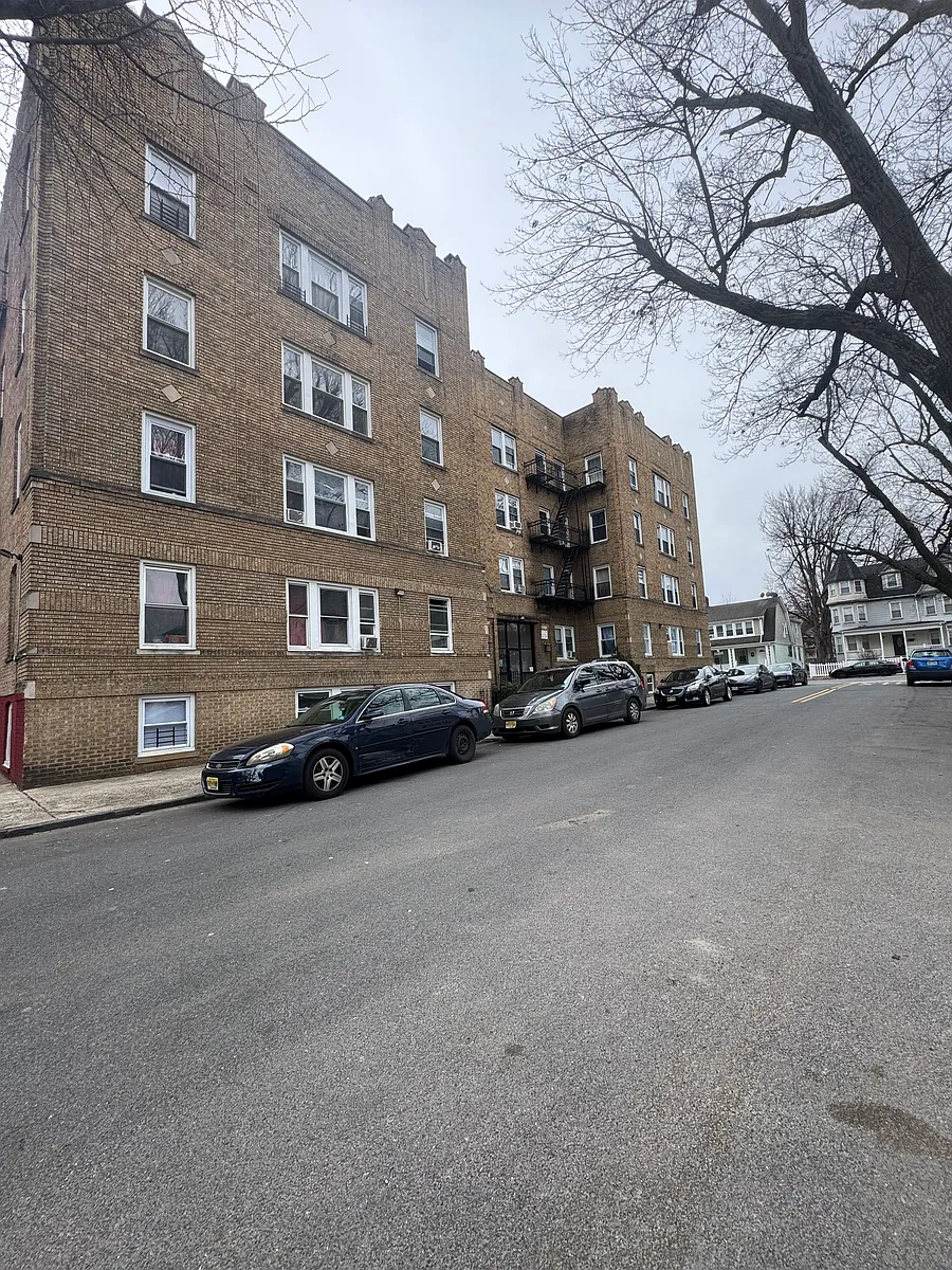 Building Photo - 6 N 21st St #46B