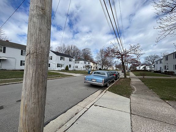3rd image of 4027-4029 Gary Ave #4027