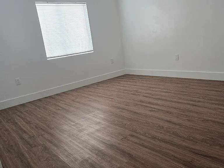 8814 Daisy View Ln — Photo 9