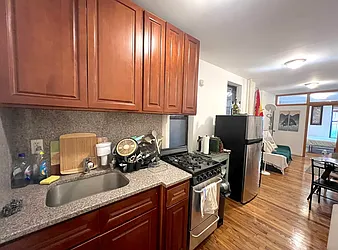 Rented by KNOCKKNOCK LLC