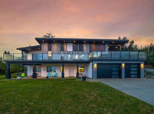 1704 Warn Way, Nanaimo, BC V9K2S3