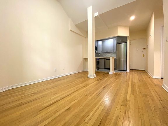 4th image of 7 W 87th St #4L