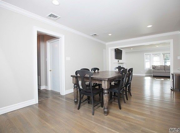 5th image of 49 Wellsley Ln