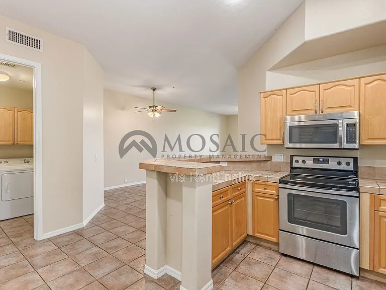 3800 S Cantabria Cir #1065 — Photo 13