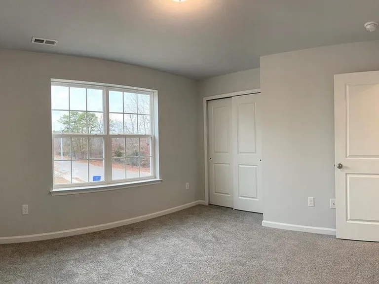 525 Dock St — Photo 12