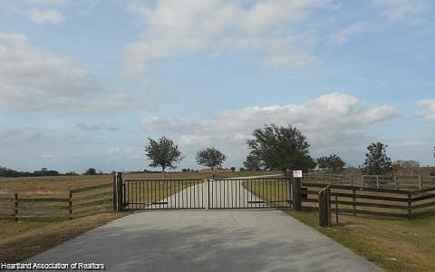 4th image of 209 Sea Biscuit Ln