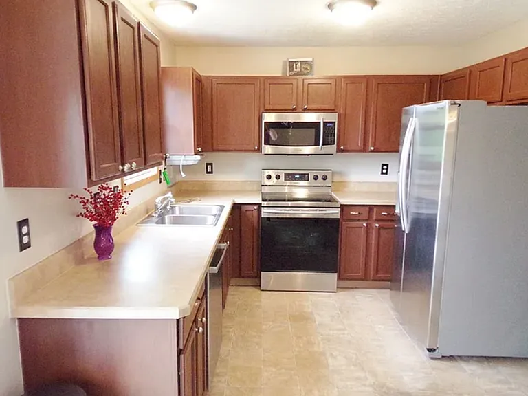 522 Thistleview Dr — Photo 9