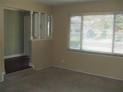 5th image of 326 Taransay Ct