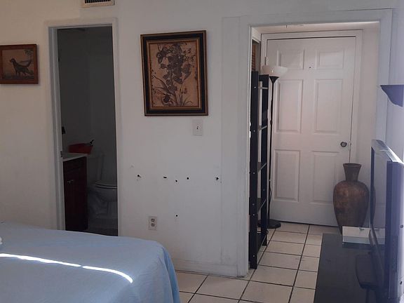4th image of 479 NW 98th Ct #479