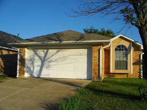 2nd image of 1421 Williamsburg Dr