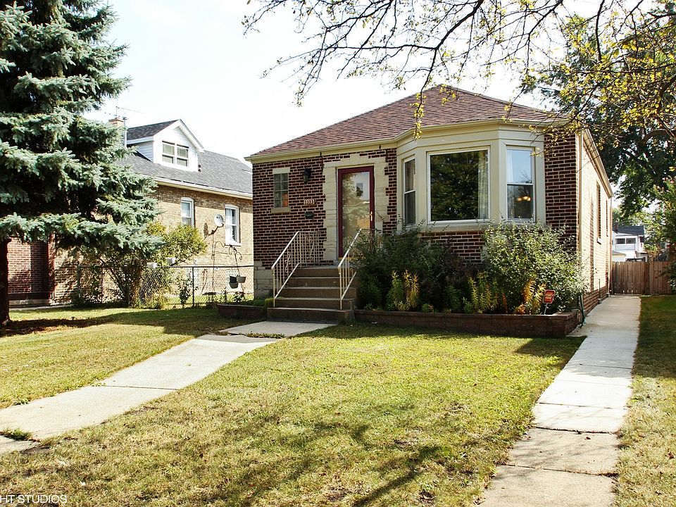 1st image of 2323 N Sayre Ave