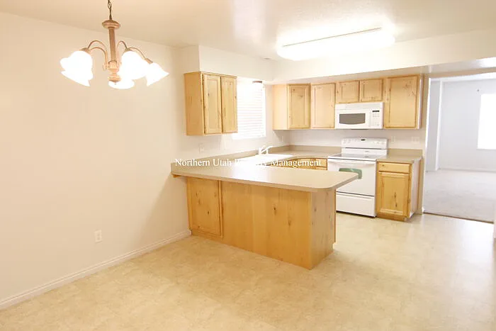 1328 E 6175 S — Photo 10