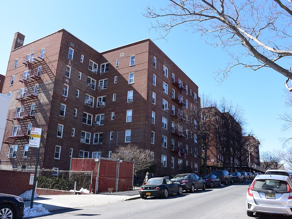 1st image of 10524 63rd Dr APT 3L