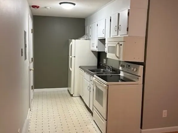 5 Turnpike Rd APT 224, Townsend, MA 01469