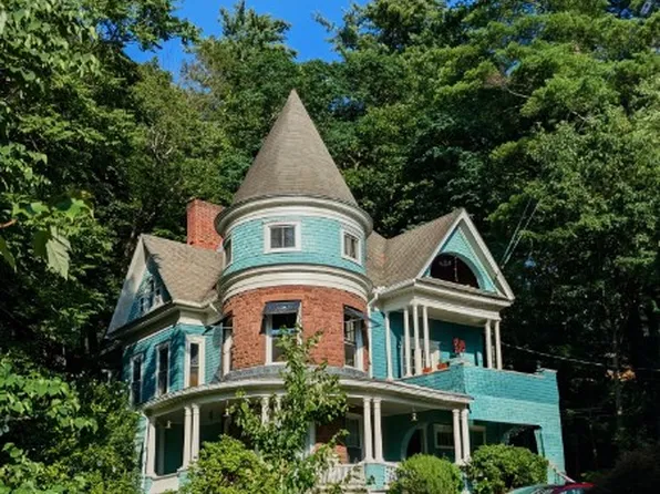 19 Highland Ave #3, Greenfield, MA 01301