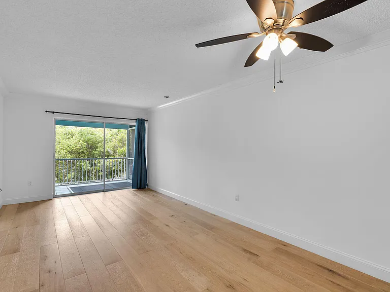 98402 Windward Ave #98402 — Photo 7