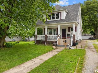 904 N Main St, Washington, IL 61571