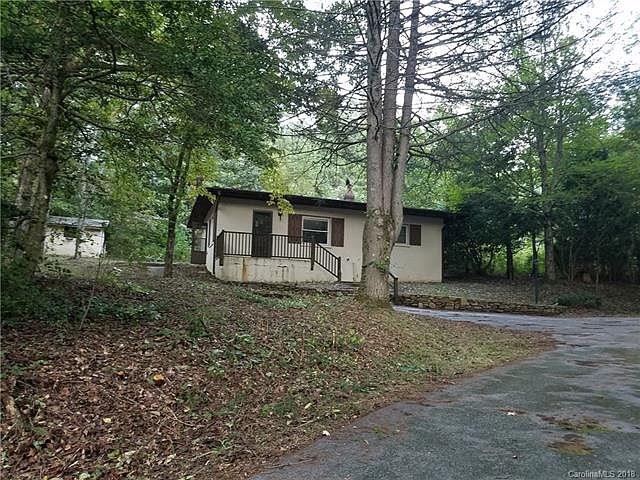 1st image of 20 Rebeccas Pond Dr
