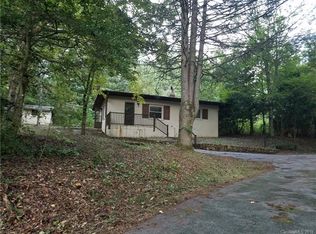 20 Rebeccas Pond Dr, Hendersonville, NC 28739