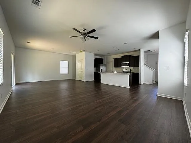 240 Chelsea Park Dr — Photo 15