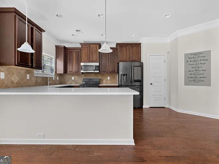 2210 Apple Orchard Way — Photo 14