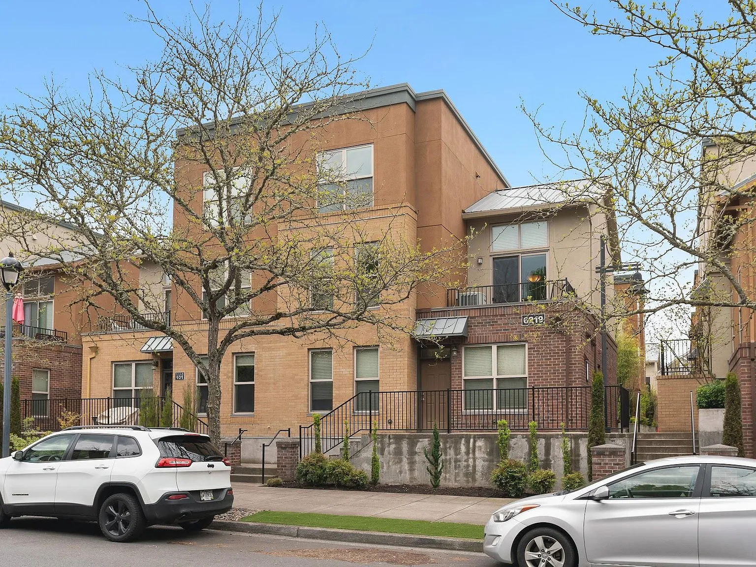 2 bed, 1244 sqft, $2,500 — Photo 2