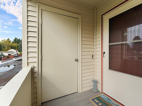 Entrance/Foyer>