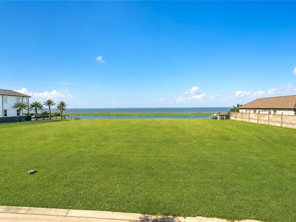 1020 Lakeshore Blvd, Slidell, LA 70461