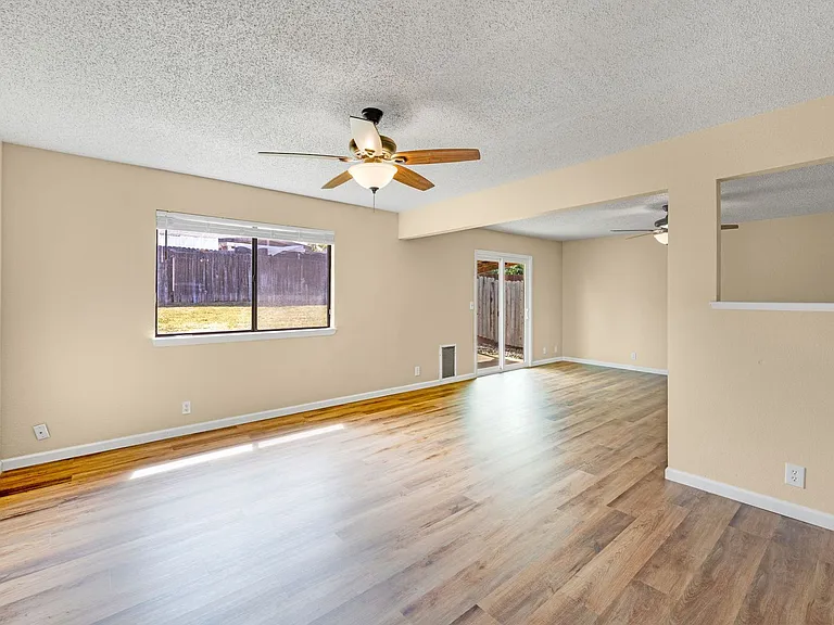 8338 Willow Tree Way — Photo 12