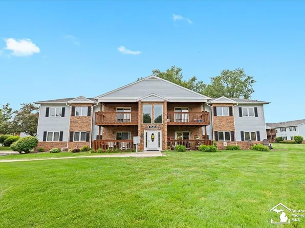 1545 Harbour Blvd APT 196, Trenton, MI 48183