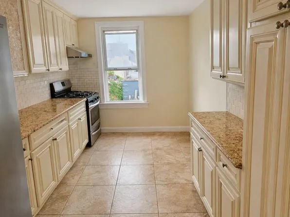 68-07 59th Dr #2, Maspeth, NY 11378